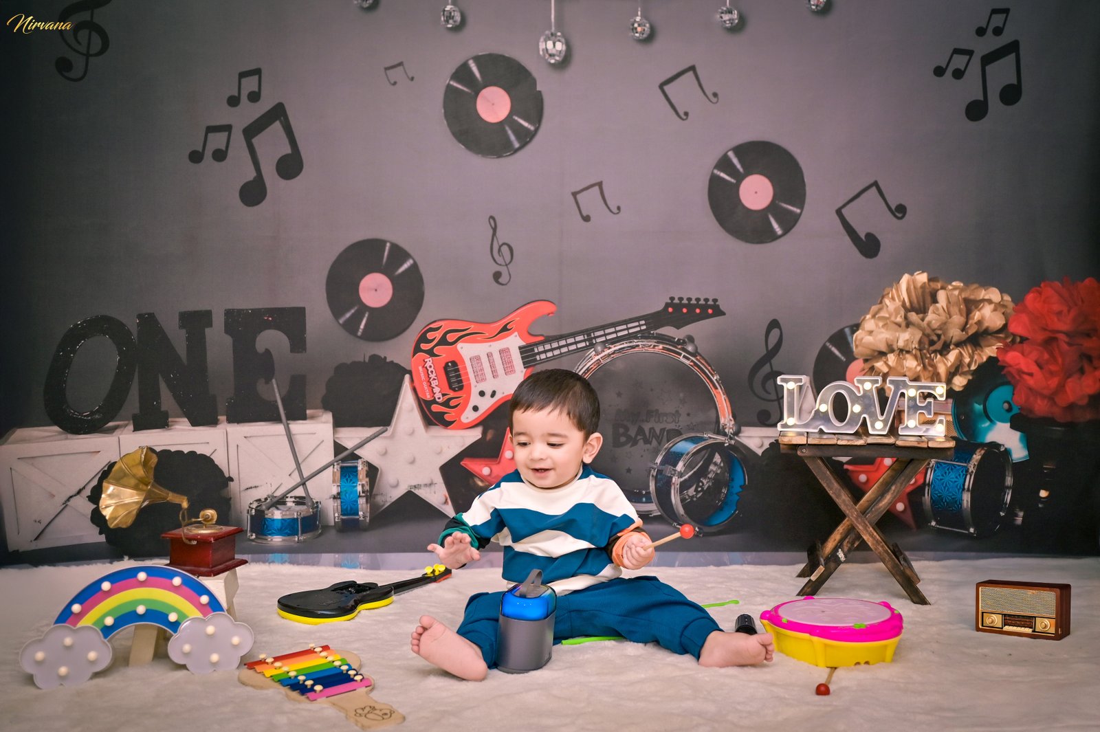 Expressive baby milestone portrait by Nirvana Photography, image 15