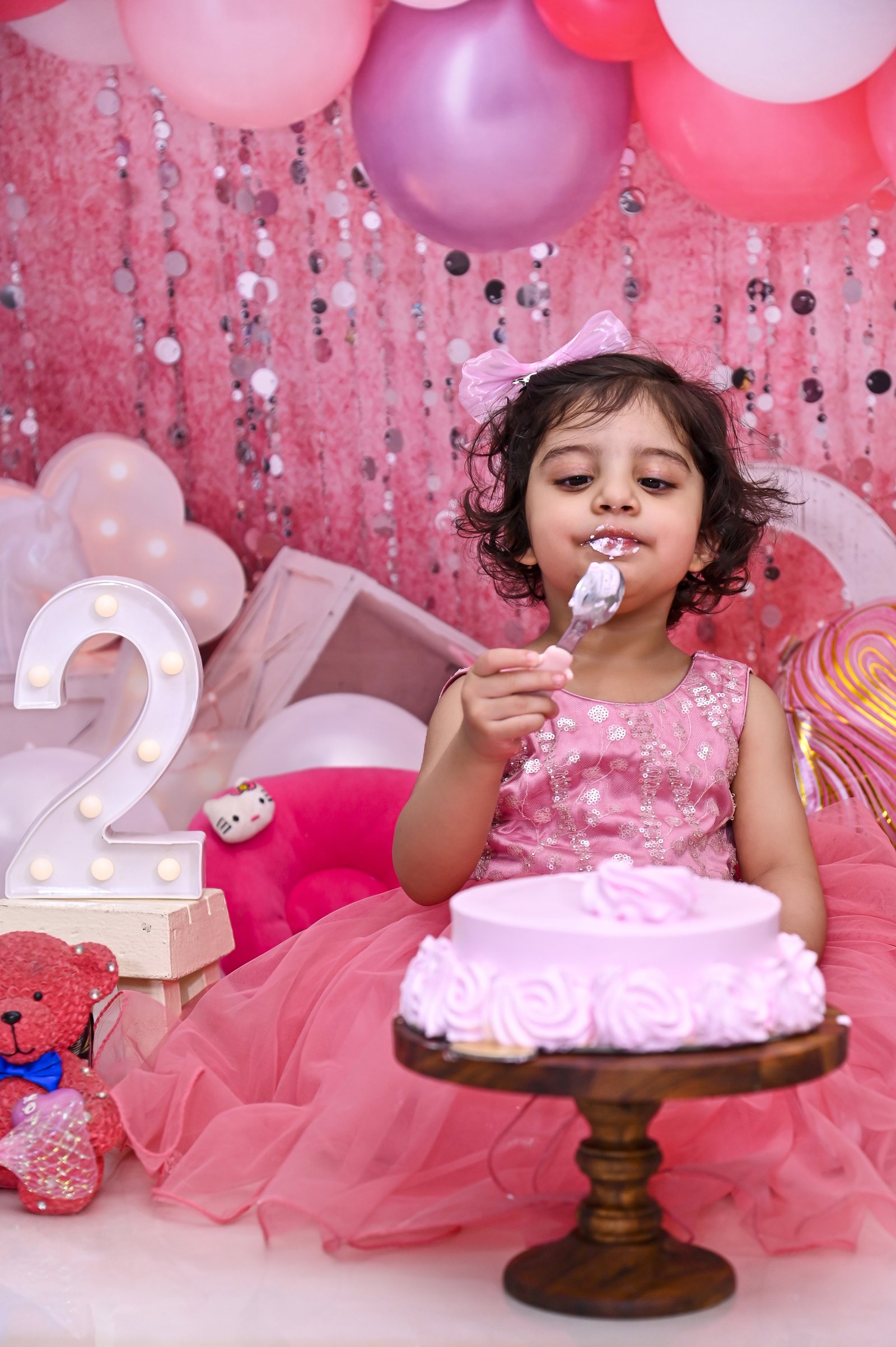 Cake Smash photography by Nirvana Photography