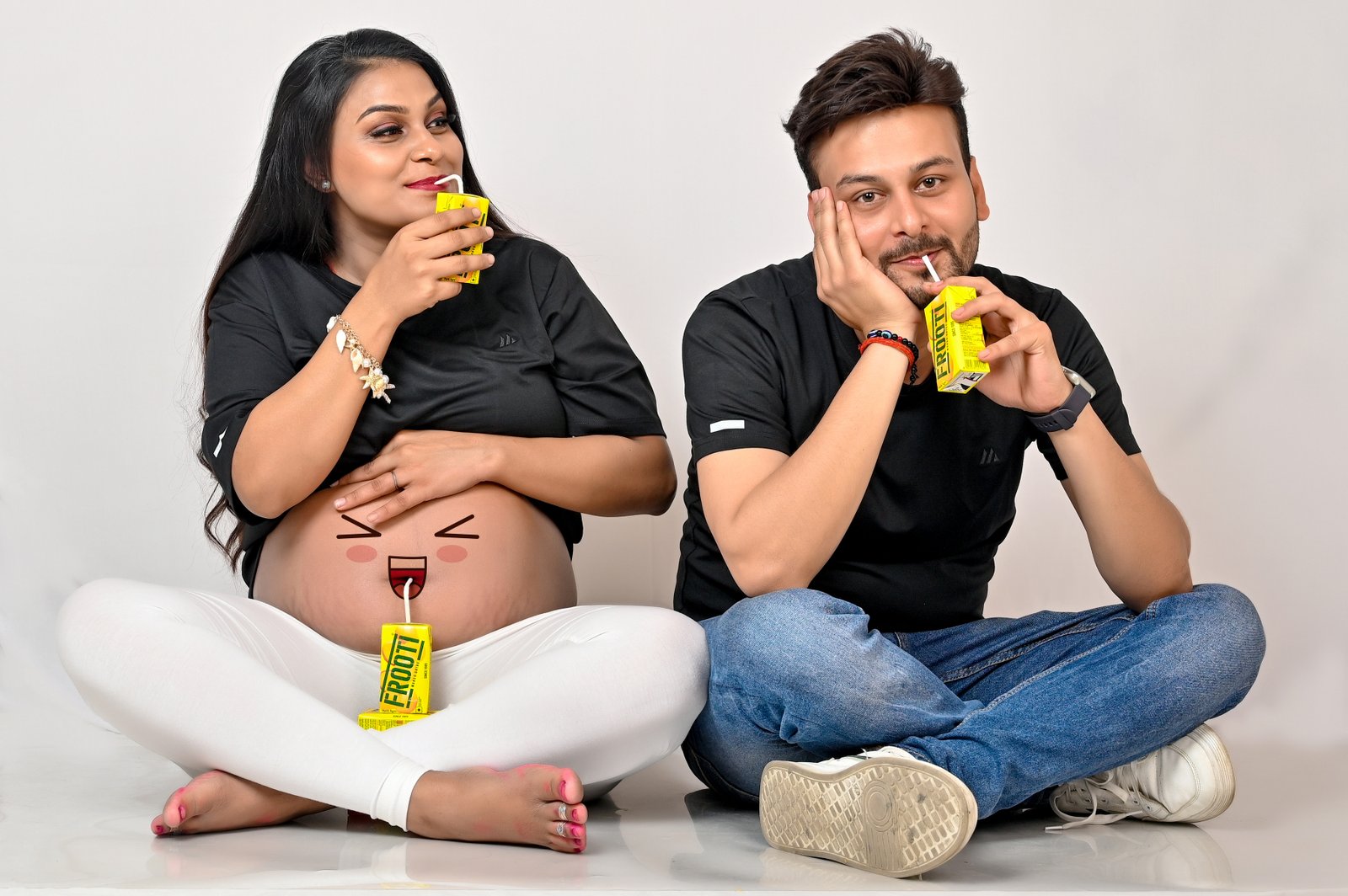 Elegant maternity portrait by Nirvana Photography, image 6