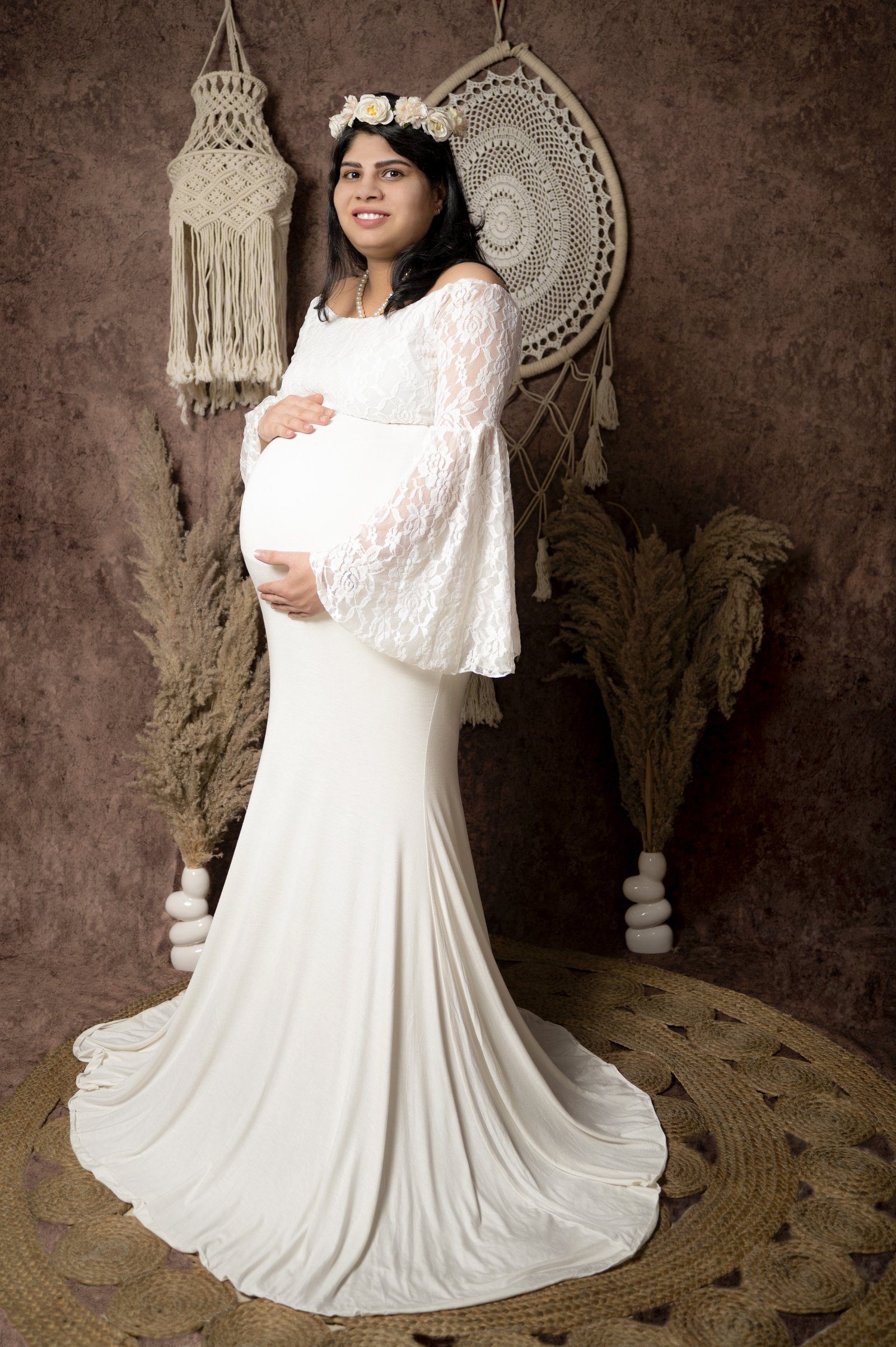 Elegant maternity portrait by Nirvana Photography, image 10