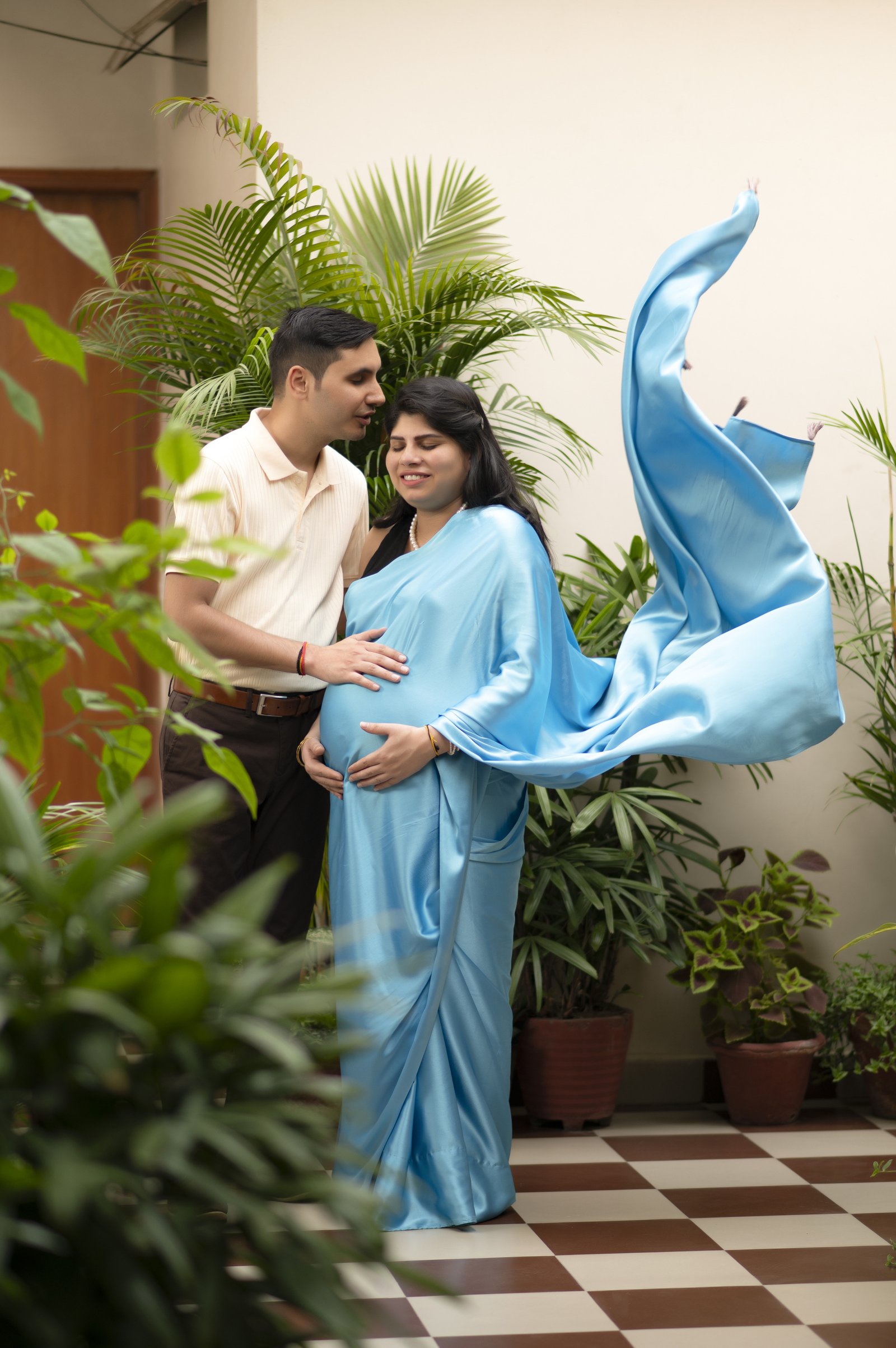 Elegant maternity portrait by Nirvana Photography, image 18